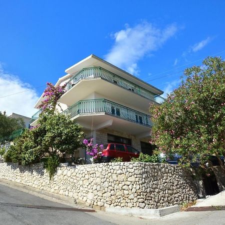 Apartments By The Sea Suhi Potok, Omis - 14555 Есенице Экстерьер фото